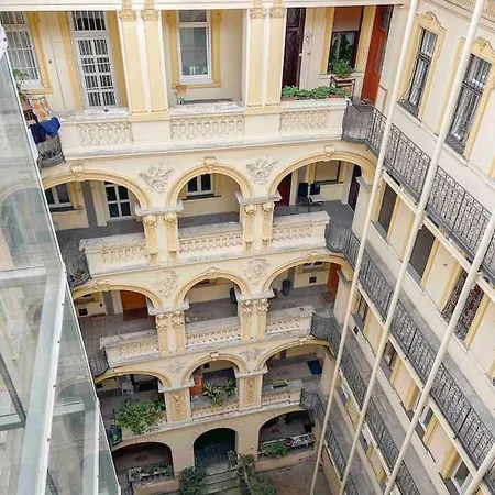 I77 Spacious Modern 3bedroom Apartament Budapeszt