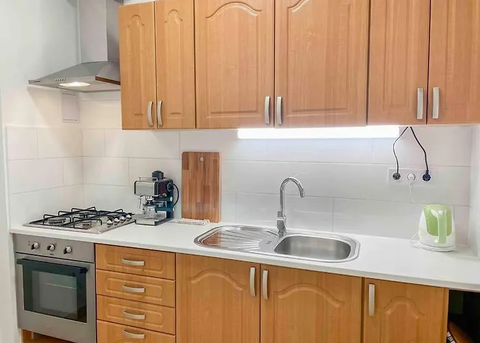 I77 Spacious Modern 3bedroom *