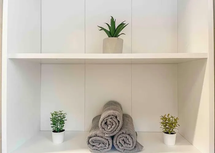 I77 Spacious Modern 3bedroom Appartement *